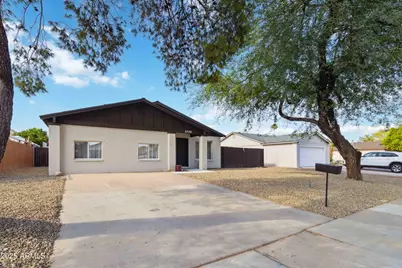 2726 E Dahlia Drive, Phoenix, AZ 85032 - Photo 2