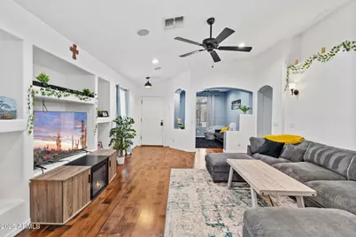 22942 W Cantilever Street, Buckeye, AZ 85326 - Photo 6