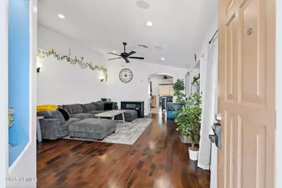 22942 W Cantilever Street, Buckeye, AZ 85326 - Photo 4