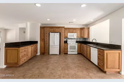 2908 E Michelle Drive, Phoenix, AZ 85032 - Photo 12