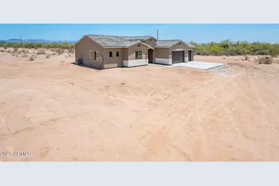 21916 W Duane Lane, Wittmann, AZ 85361 - Photo 4