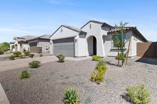 19842 W Badgett Ln, Litchfield Park, AZ 85340 - Photo 2