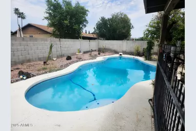 2142 W Kerry Lane, Phoenix, AZ 85027 - Photo 2