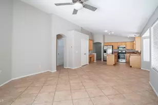 25841 N 66th Dr, Phoenix, AZ 85083 - Photo 10