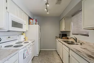 2011 S Clubhouse Dr, Casa Grande, AZ 85194 - Photo 2