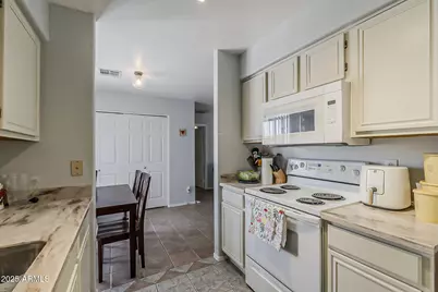 2011 S Clubhouse Drive, Casa Grande, AZ 85194 - Photo 12