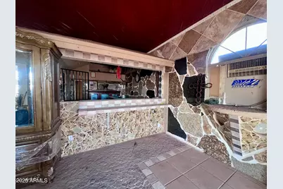 512 W Frontier Street, Eloy, AZ 85131 - Photo 4