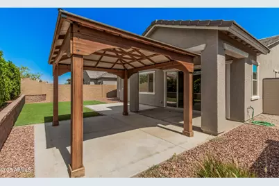 18926 W Desert Hills Drive, Surprise, AZ 85388 - Photo 32