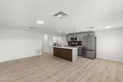 410 N 67th Lane, Phoenix, AZ 85043 - Photo 10