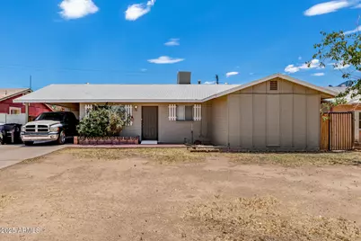 7931 W Earll Drive, Phoenix, AZ 85033 - Photo 2