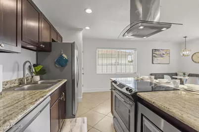 8315 E Devonshire Avenue, Scottsdale, AZ 85251 - Photo 2