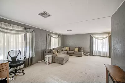 9639 E Sunland Avenue, Mesa, AZ 85208 - Photo 12