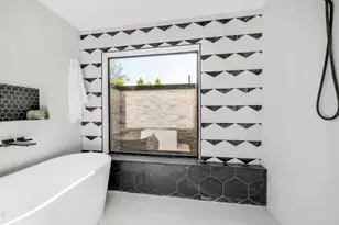 4434 E Camelback Rd, Phoenix, AZ 85018 - Photo 16