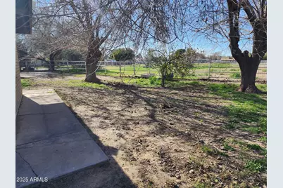 802 N Alzora Way, Tolleson, AZ 85353 - Photo 10