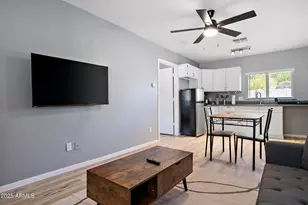 1648 E Mitchell Dr, Phoenix, AZ 85016 - Photo 50