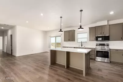 23069 W Milton Drive, Wittmann, AZ 85361 - Photo 6