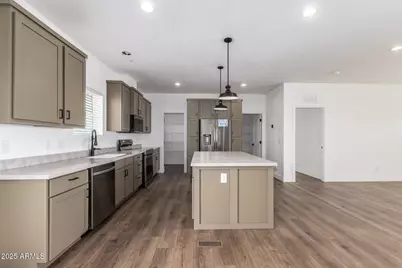 23077 W Milton Drive, Wittmann, AZ 85361 - Photo 6