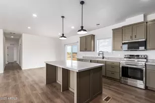 23077 W Milton Dr, Wittmann, AZ 85361 - Photo 4