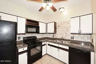 1126 W Elliot Rd, Chandler, AZ 85224 - Photo 14