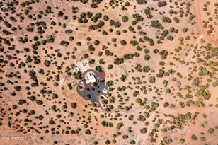 42897 N Pickett Corral Rd, Seligman, AZ 86337 - Photo 40