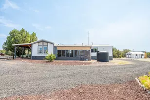 42897 N Pickett Corral Rd, Seligman, AZ 86337 - Photo 12