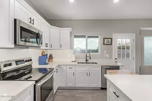 10260 W Concordia Dr, Arizona City, AZ 85123 - Photo 8