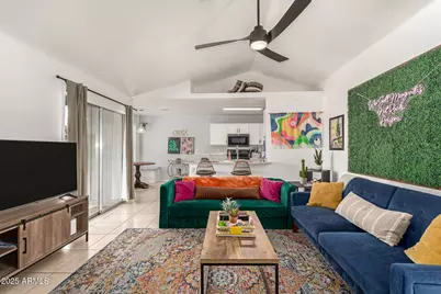 7748 W Minnezona Avenue, Phoenix, AZ 85033 - Photo 8