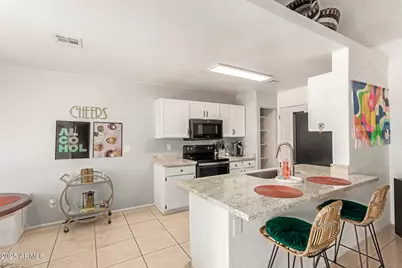 7748 W Minnezona Avenue, Phoenix, AZ 85033 - Photo 12