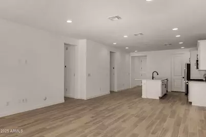 18194 W Elizabeth Avenue, Goodyear, AZ 85338 - Photo 8