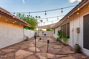 12222 S Paiute St, Phoenix, AZ 85044 - Photo 4