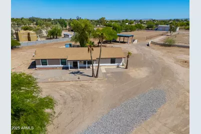 51089 W Julie Lane, Maricopa, AZ 85139 - Photo 2