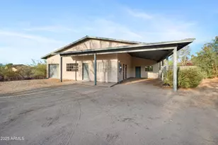 2315 E South Mountain Ave, Phoenix, AZ 85042 - Photo 14