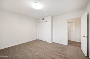 2315 E South Mountain Ave, Phoenix, AZ 85042 - Photo 32