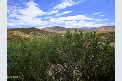 20435 E Wagon Wheel Circle, Black Canyon City, AZ 85324 - Photo 4