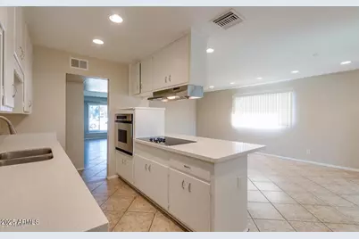 6842 N 36th, Phoenix, AZ 85019 - Photo 1