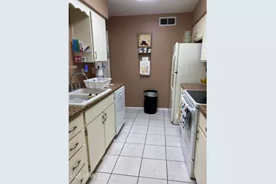 10134 N 97th Avenue #B, Peoria, AZ 85345 - Photo 4