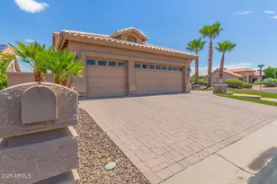3211 N Couples Dr, Goodyear, AZ 85395 - Photo 2