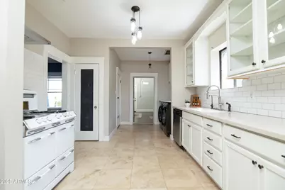 530 W Willetta Street, Phoenix, AZ 85003 - Photo 10