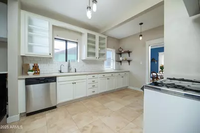 530 W Willetta Street, Phoenix, AZ 85003 - Photo 14