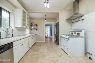 530 W Willetta St, Phoenix, AZ 85003 - Photo 12