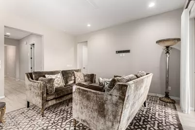 2831 E Los Gatos Drive, Phoenix, AZ 85050 - Photo 6