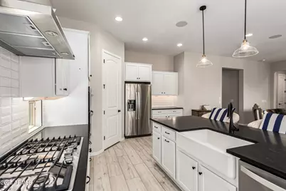 2831 E Los Gatos Drive, Phoenix, AZ 85050 - Photo 10