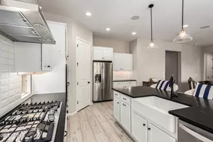 2831 E Los Gatos Dr, Phoenix, AZ 85050 - Photo 10