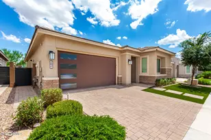 2831 E Los Gatos Dr, Phoenix, AZ 85050 - Photo 2