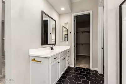 2831 E Los Gatos Drive, Phoenix, AZ 85050 - Photo 16