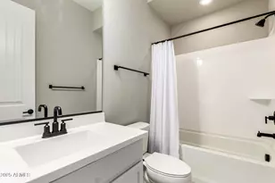 2831 E Los Gatos Dr, Phoenix, AZ 85050 - Photo 26