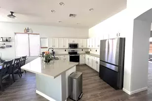 43292 W Oakland Ct, Maricopa, AZ 85138 - Photo 8