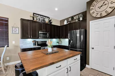 7965 W Robin Lane, Peoria, AZ 85383 - Photo 18