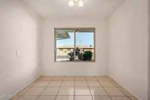 11049 W Crestbrook Dr, Sun City, AZ 85351 - Photo 14