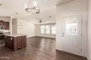 10810 N 91st Ave, Peoria, AZ 85345 - Photo 12